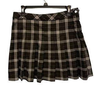 H&M High Waisted Black & White Plaid Pleated Skirt Size 10
